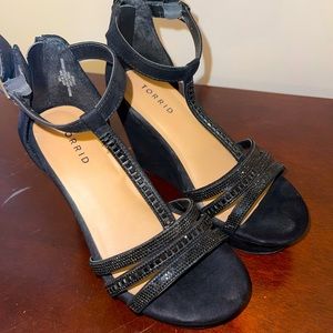Torrid Wedges